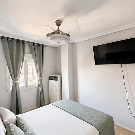 Modern Coastal Penthouse W Ac & Lg Private Terrace * Torrevieja